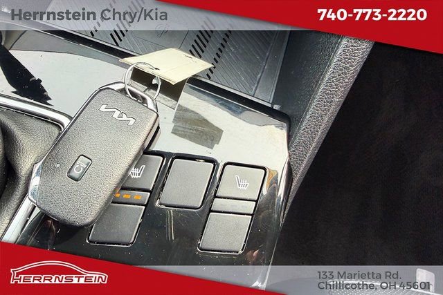 Used 2024 Kia Sportage EX image 20