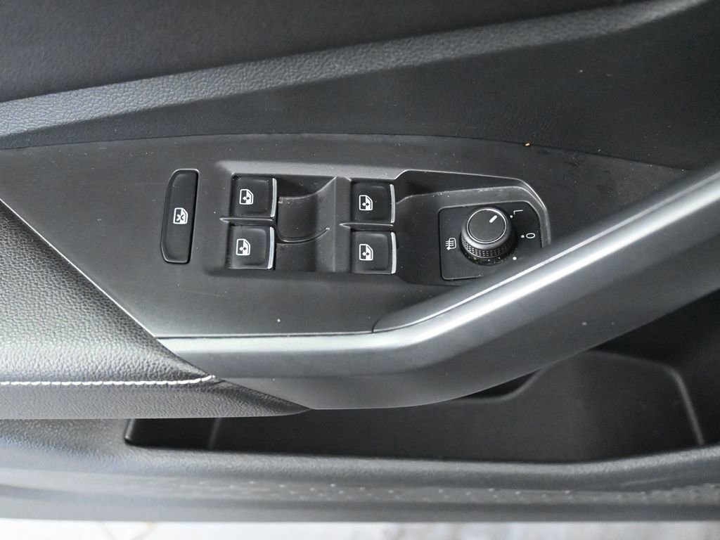 Used 2024 Volkswagen Jetta SE image 24