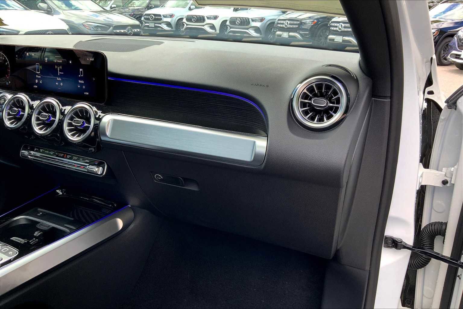 Certified 2026 Mercedes-Benz GLB 250 GLB 250 image 10