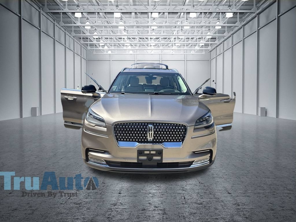 Used 2021 Lincoln Aviator Reserve w/ Equipment Group 201A AWD/4WD image 11