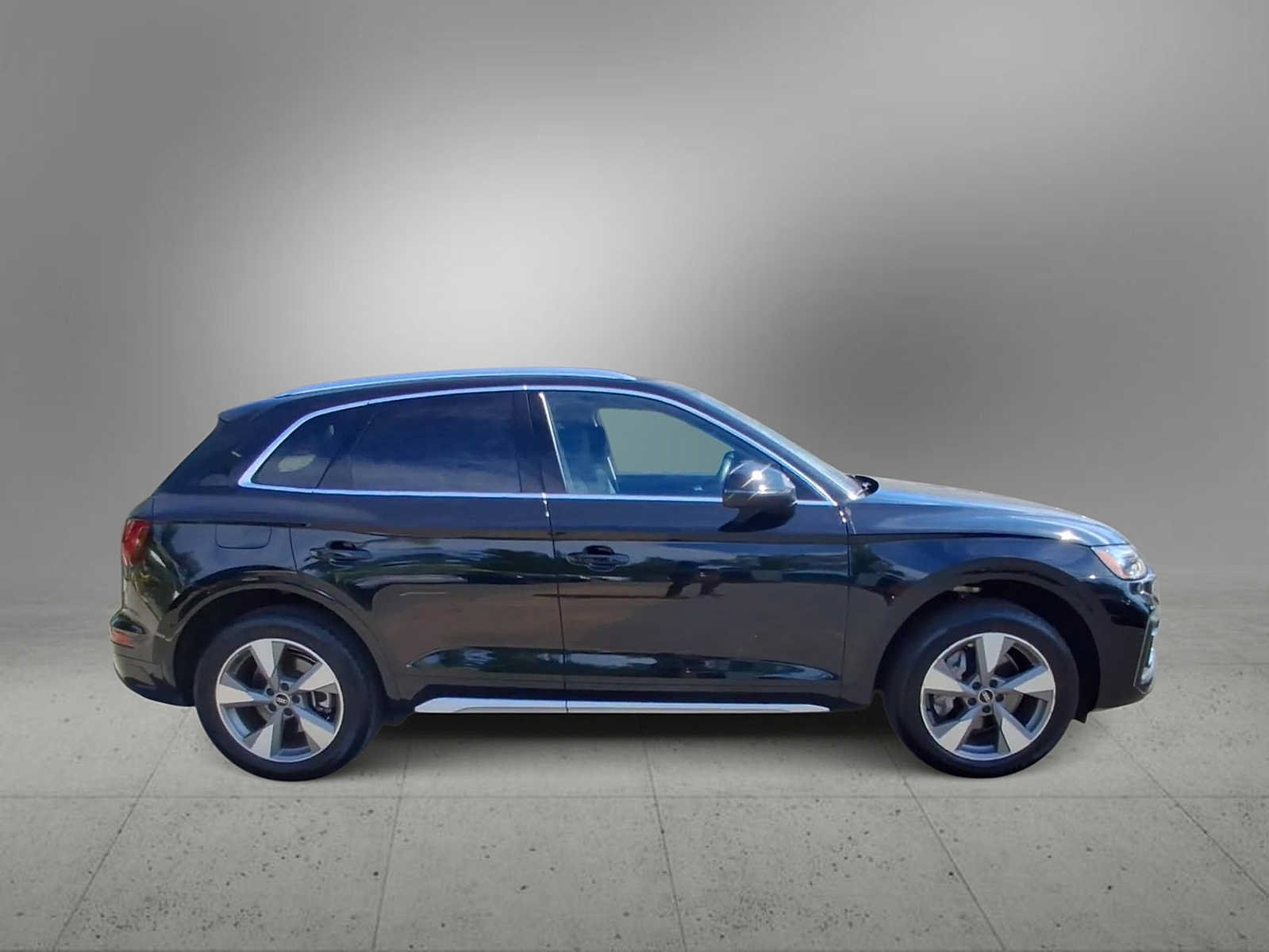 Used 2023 Audi Q5 2.0T Premium w/ Convenience Package AWD/4WD image 9