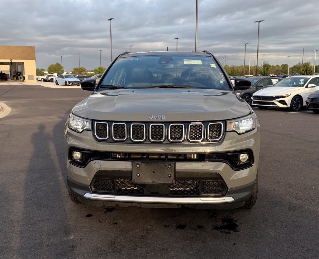 Used 2024 Jeep Compass Limited AWD/4WD image 2