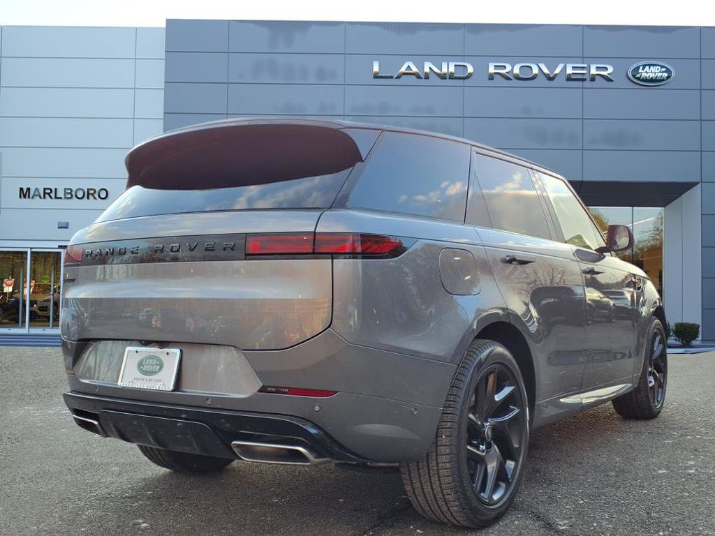 New 2025 Land Rover Range Rover Sport Dynamic SE image 2