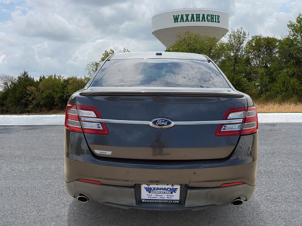 Used 2016 Ford Taurus Limited FWD image 4