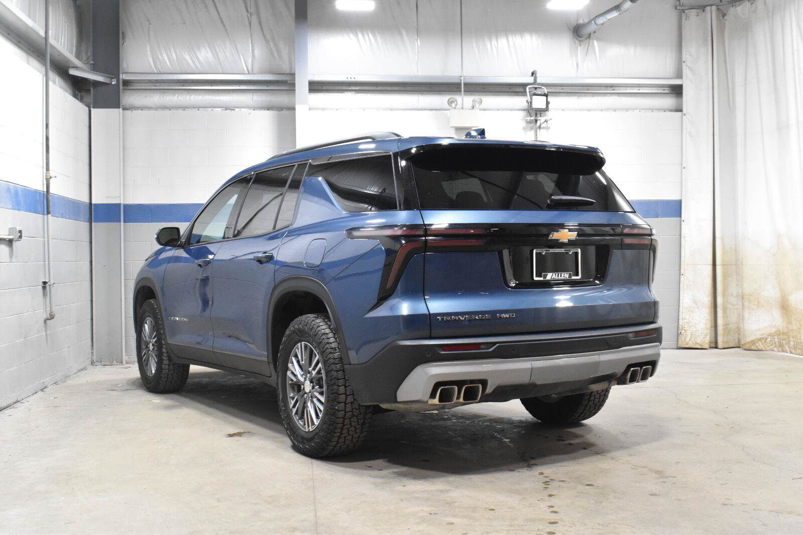Used 2026 Chevrolet Traverse LT AWD/4WD image 23