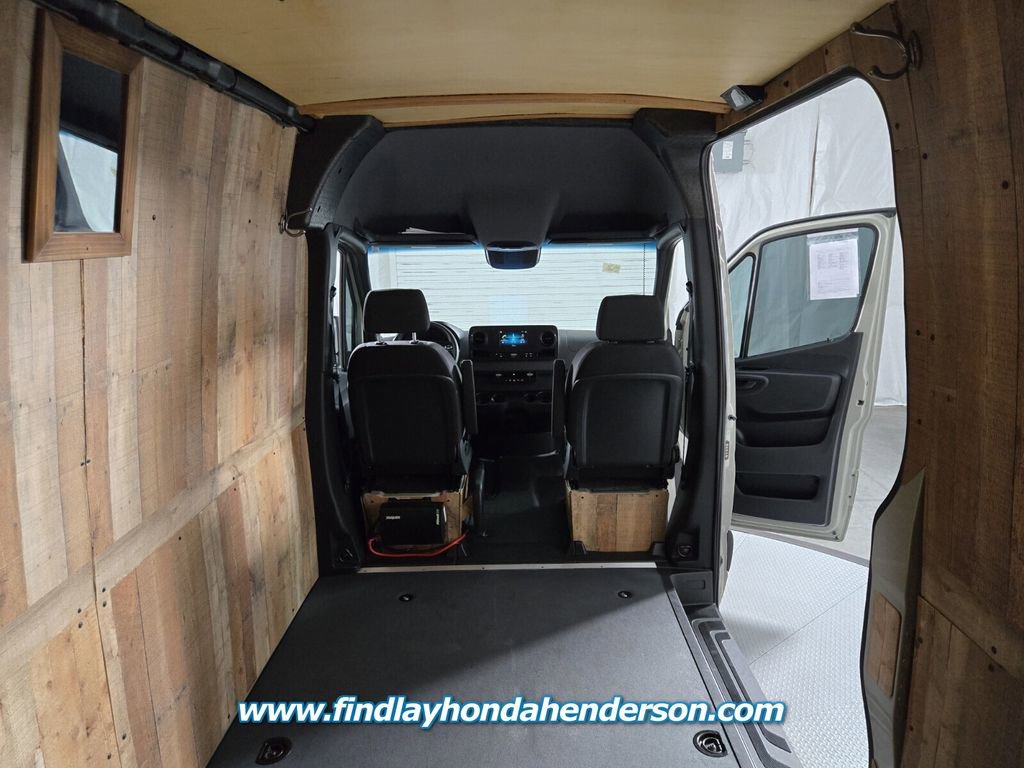Used 2020 Mercedes-Benz Sprinter 144 Cargo image 23