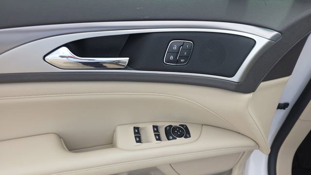 Used 2020 Lincoln MKZ w/ Convenience Package image 11