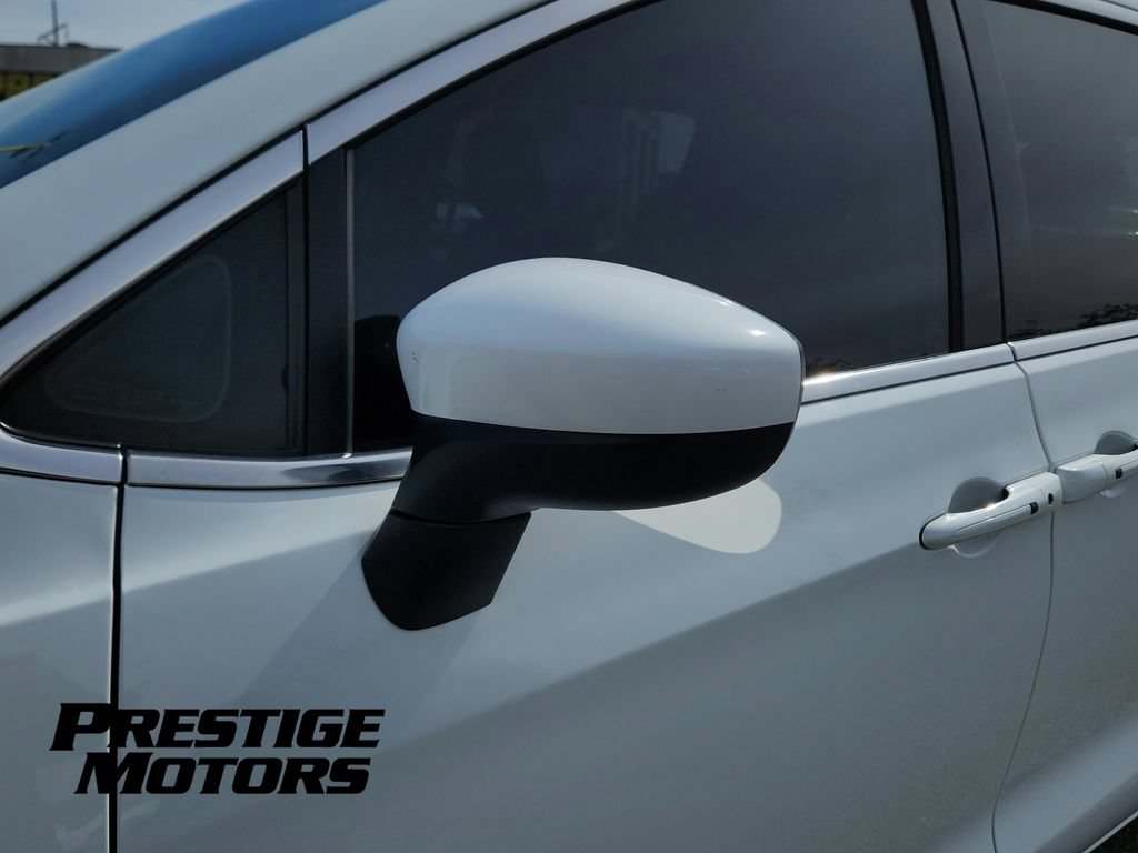 Used 2022 Chrysler Voyager LX FWD image 34