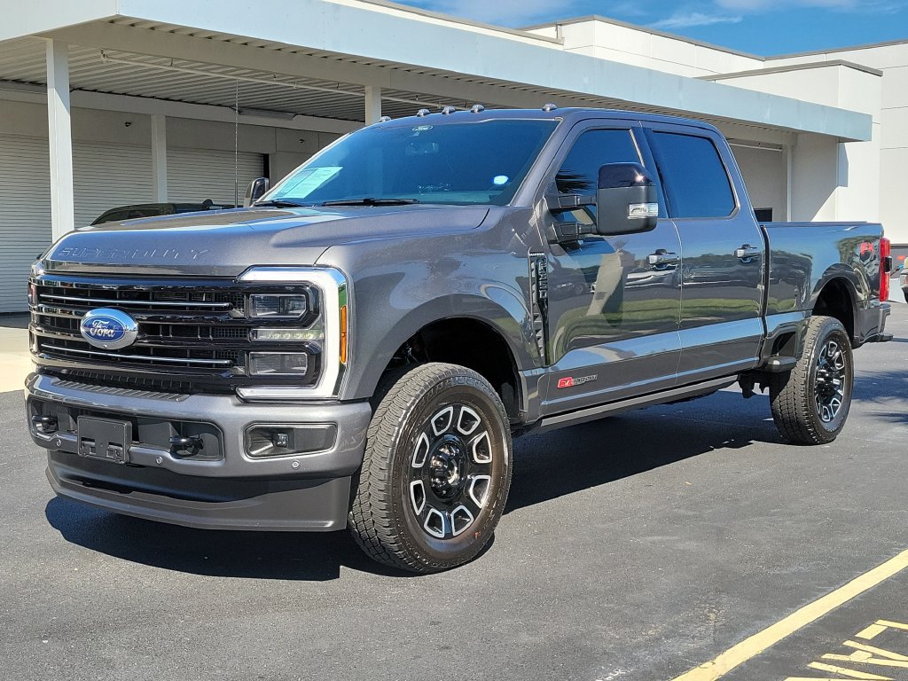 Used 2026 Ford F350 Platinum AWD/4WD image 3