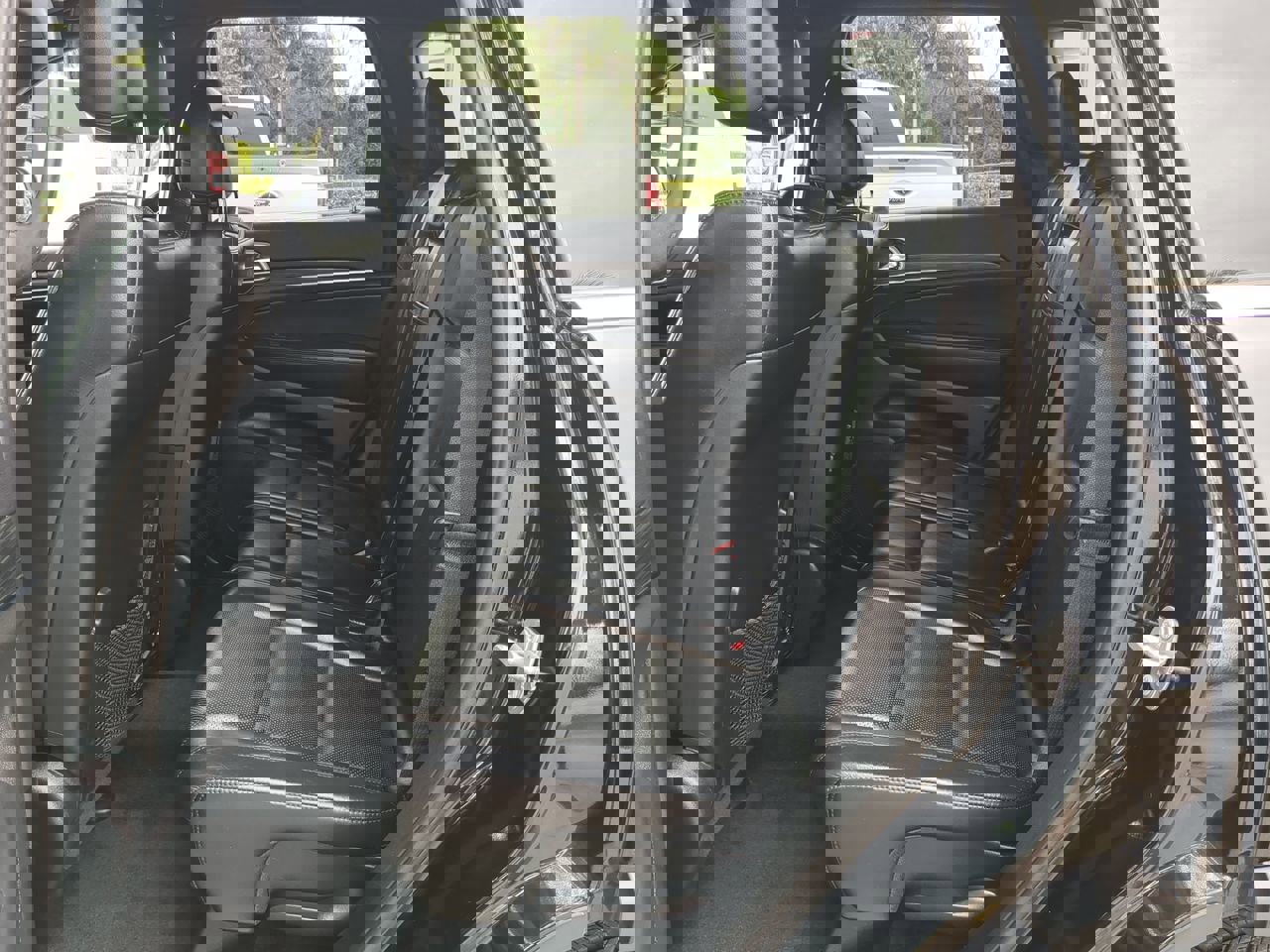 Used 2019 Jeep Grand Cherokee Limited w/ Luxury Group II image 14