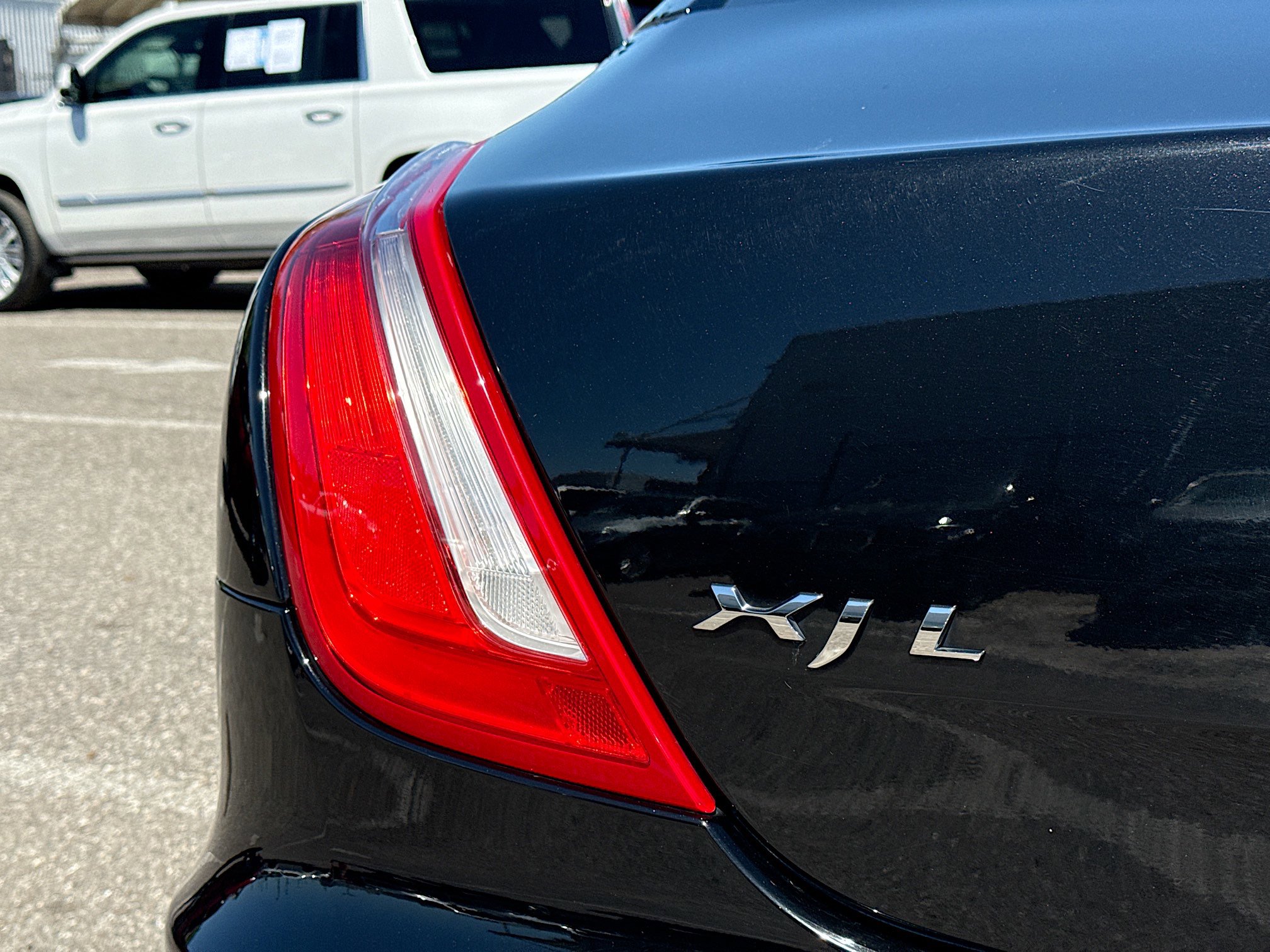 Used 2017 Jaguar XJ L Portfolio image 10