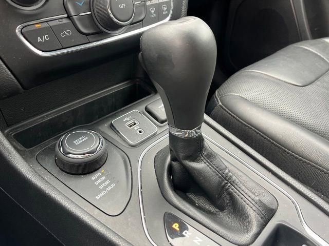 Used 2021 Jeep Cherokee Latitude Lux image 36