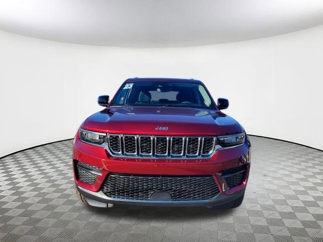 Used 2023 Jeep Grand Cherokee Laredo w/ Luxury Tech Group I image 2