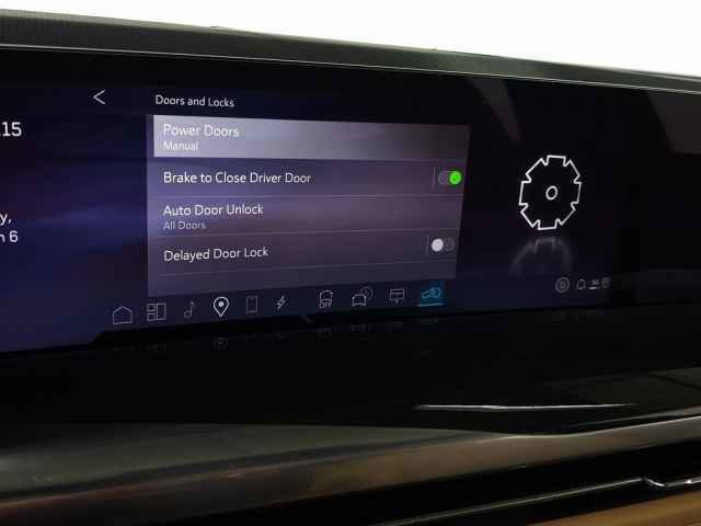 Used 2025 Cadillac Escalade IQ Sport 2 image 33