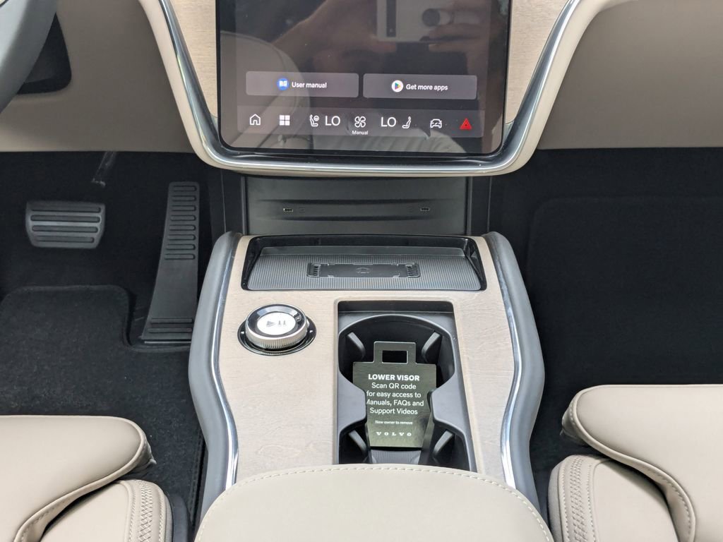 New 2025 Volvo EX90 Plus AWD/4WD image 19