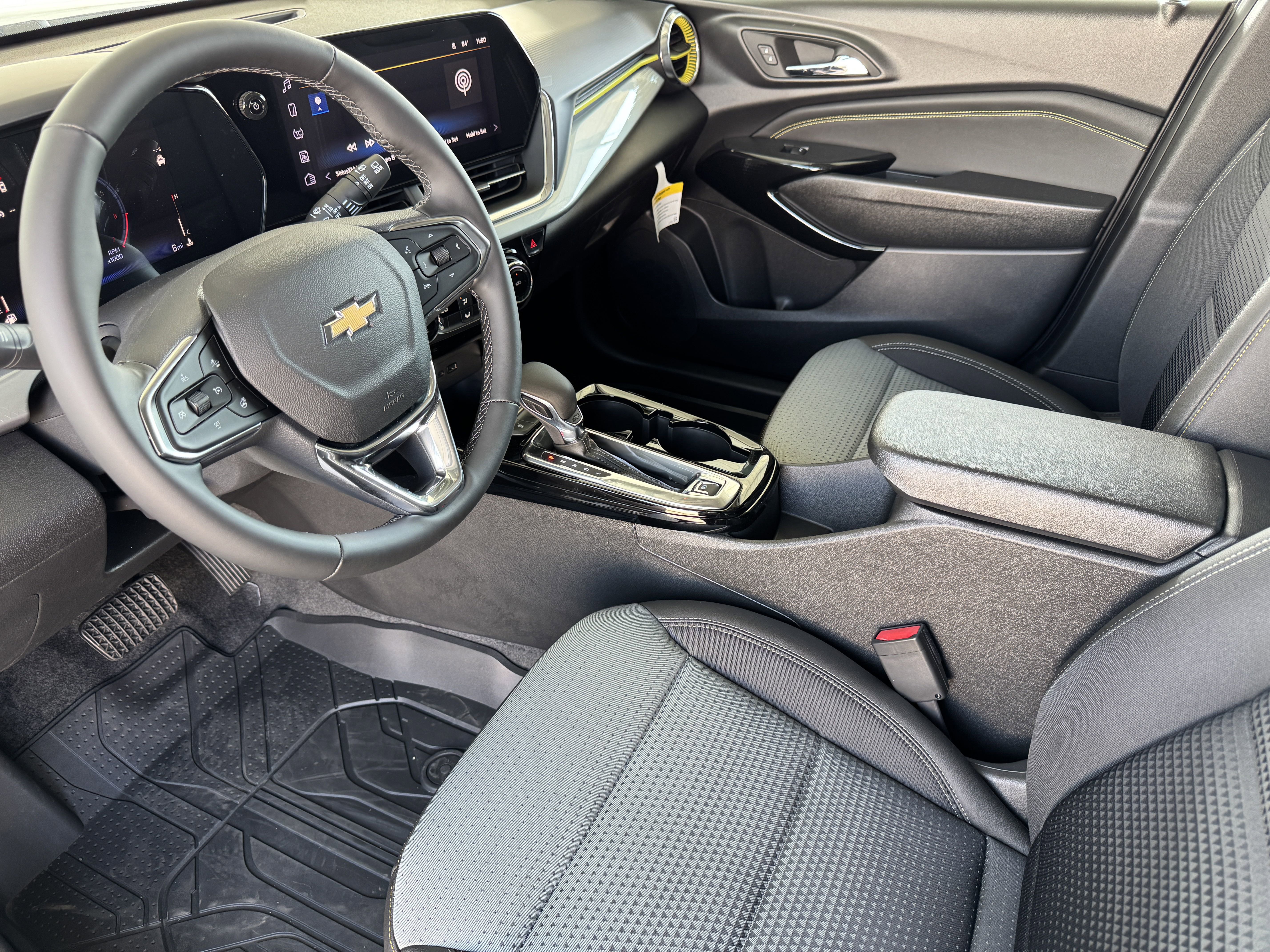 New 2025 Chevrolet Trax LT w/ LT Convenience Package image 8