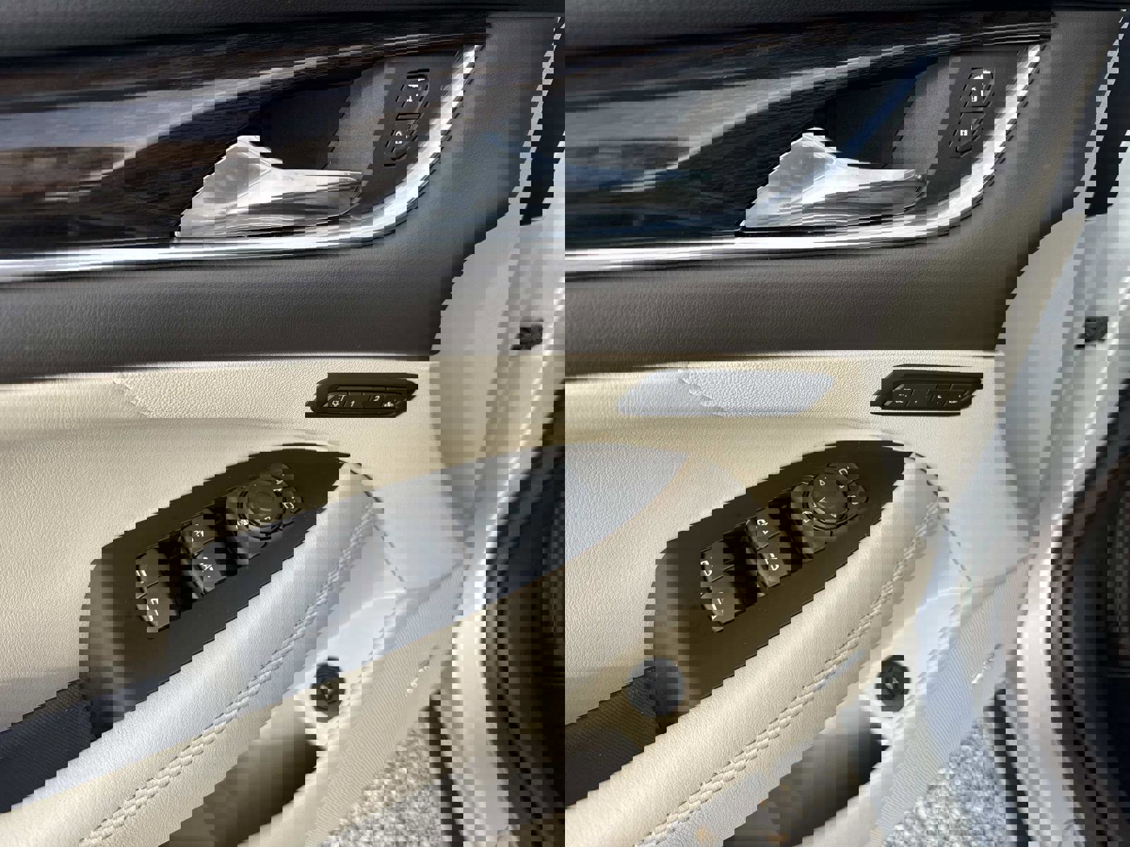 Used 2017 Buick LaCrosse Premium w/ Driver Confidence Package #2 image 18