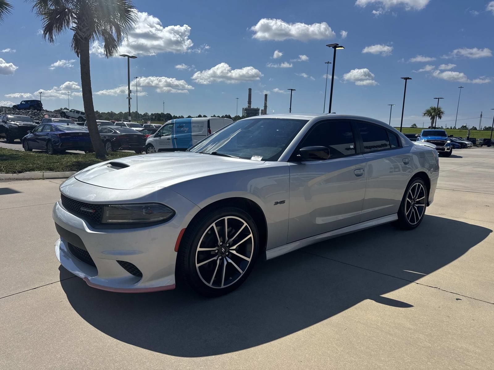 Used 2023 Dodge Charger R/T w/ Cold Weather Package RWD image 3