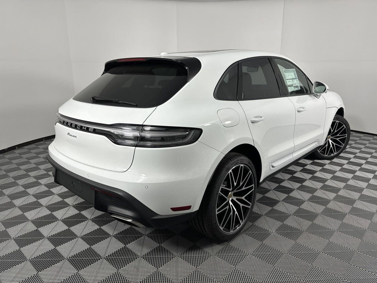 New 2025 Porsche Macan image 9
