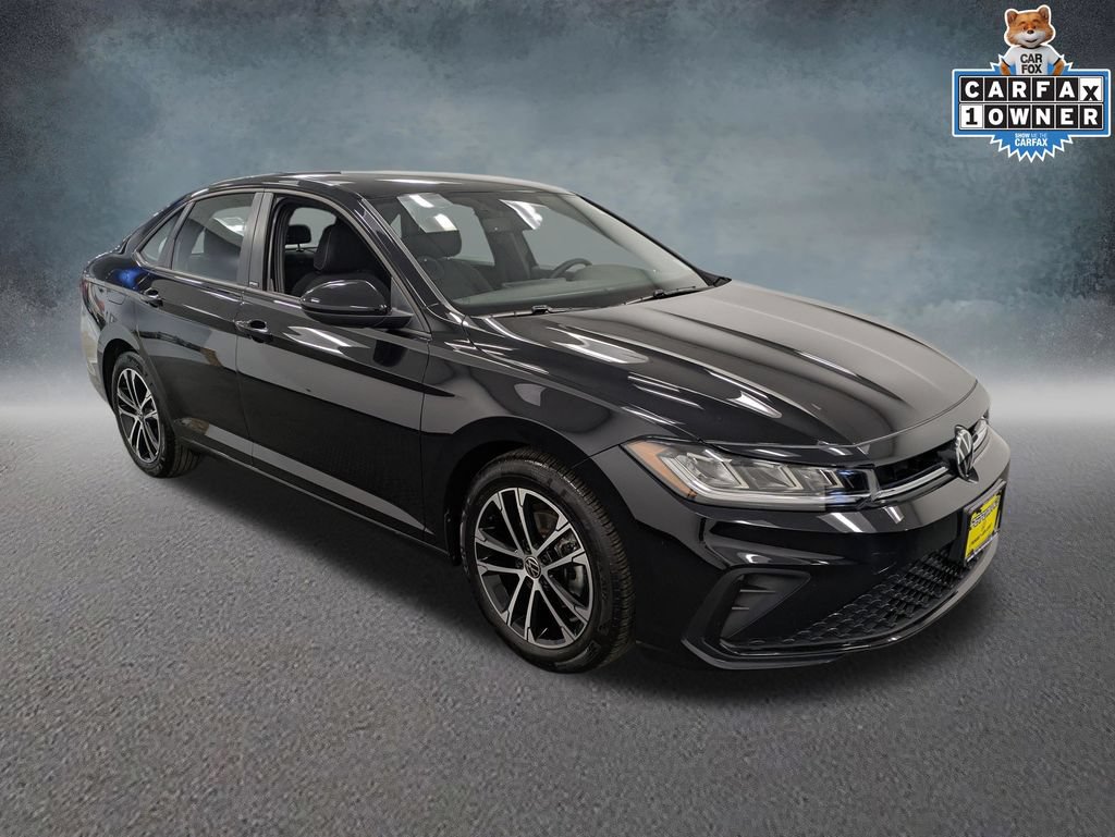 Used 2026 Volkswagen Jetta Sport FWD image 3