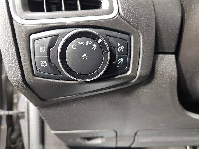 Used 2014 Ford Focus Titanium image 18