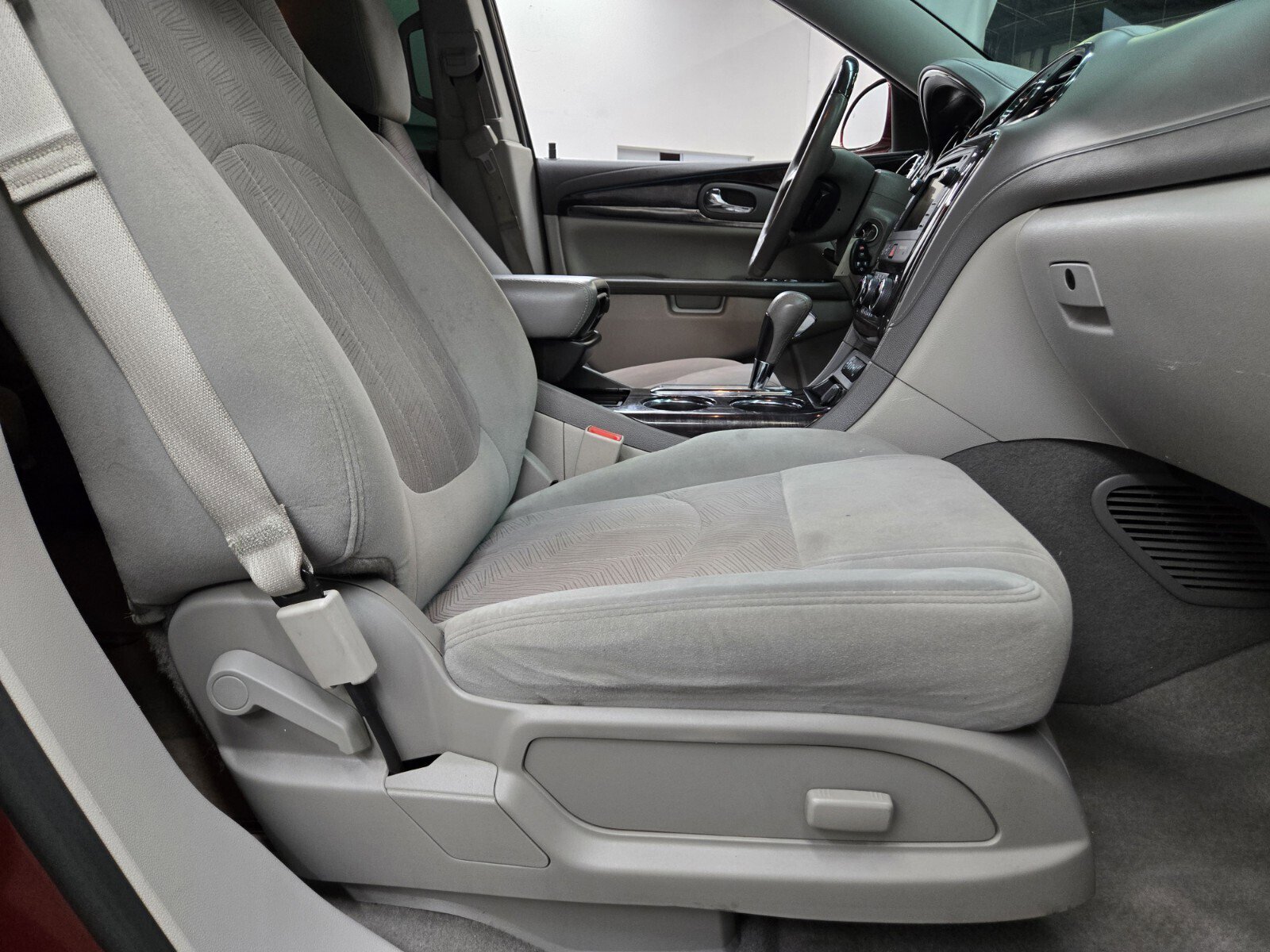 Used 2017 Buick Enclave Convenience FWD image 13