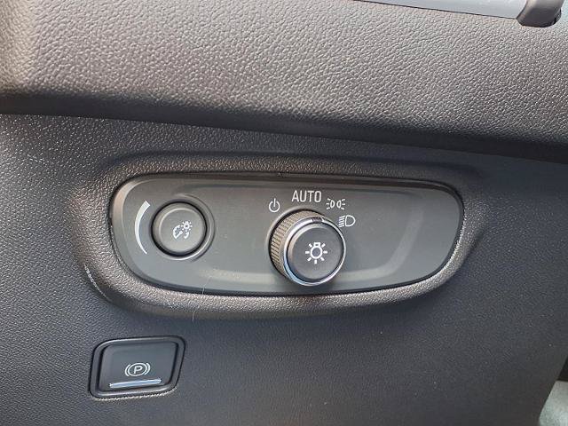 Used 2021 GMC Terrain SLE w/ Driver Convenience Package FWD image 15