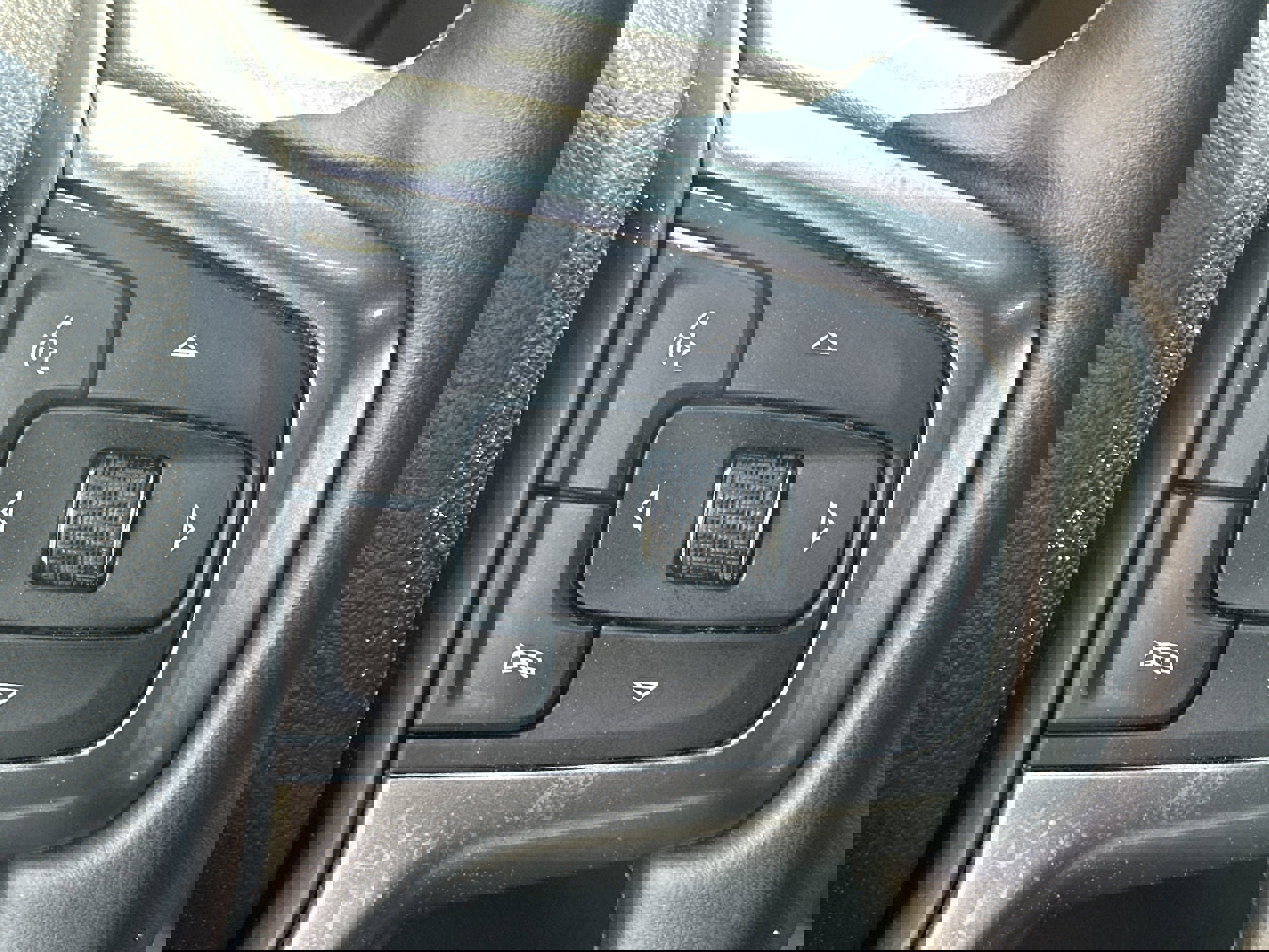 Used 2024 Chevrolet Suburban LT image 24