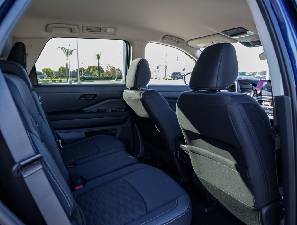 New 2025 Nissan Pathfinder SV image 22