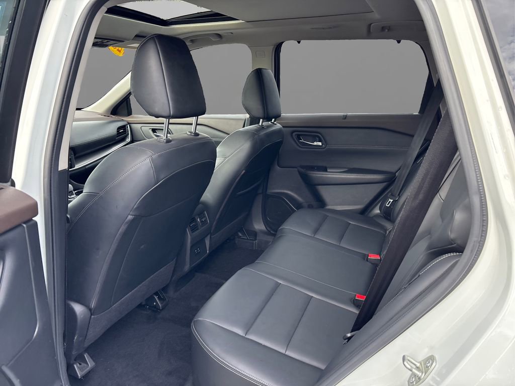 Certified 2023 Nissan Rogue SV w/ SV Premium Package image 10