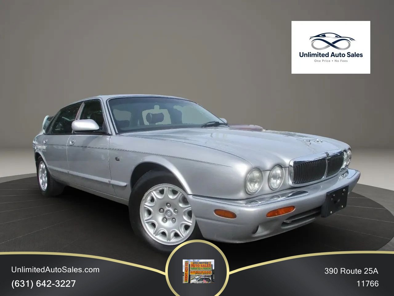 Used 2001 Jaguar XJ8 RWD image 2