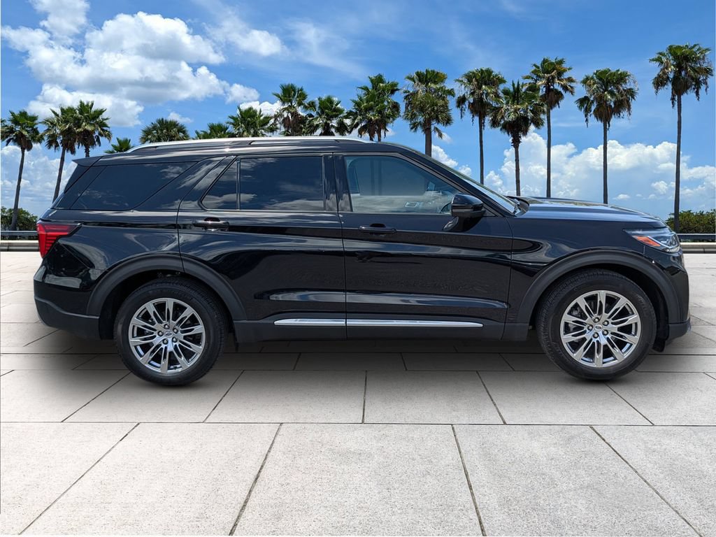 Used 2026 Ford Explorer Platinum RWD image 9