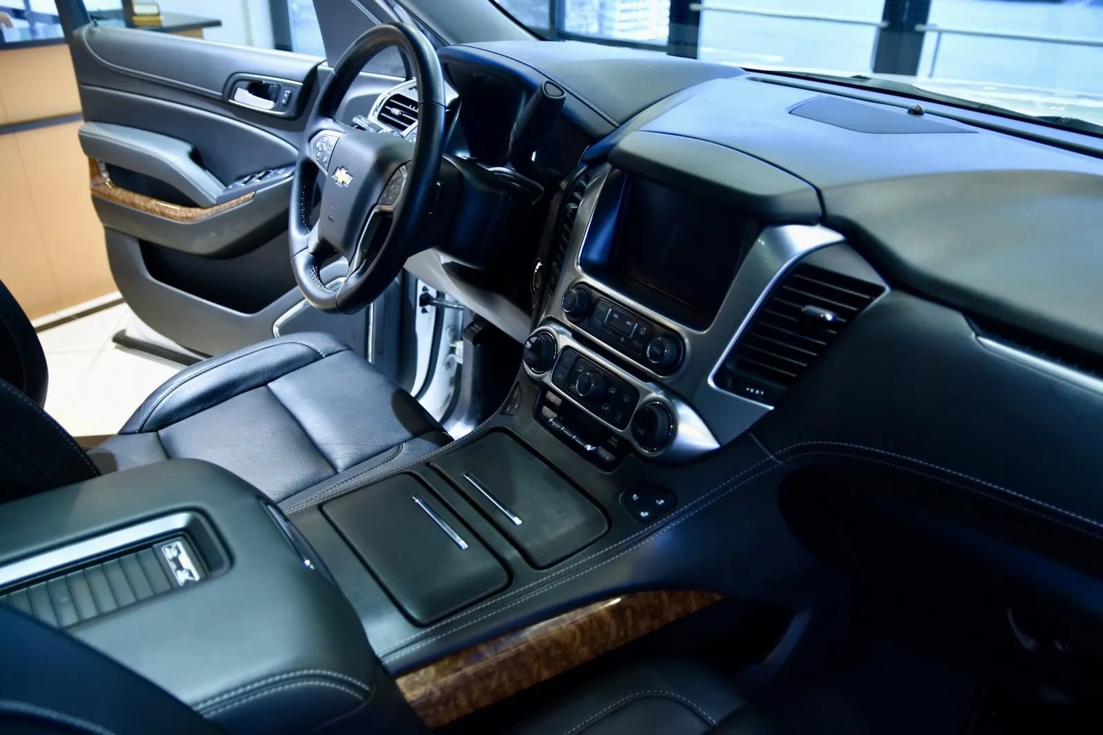 Used 2019 Chevrolet Tahoe Premier AWD/4WD image 31
