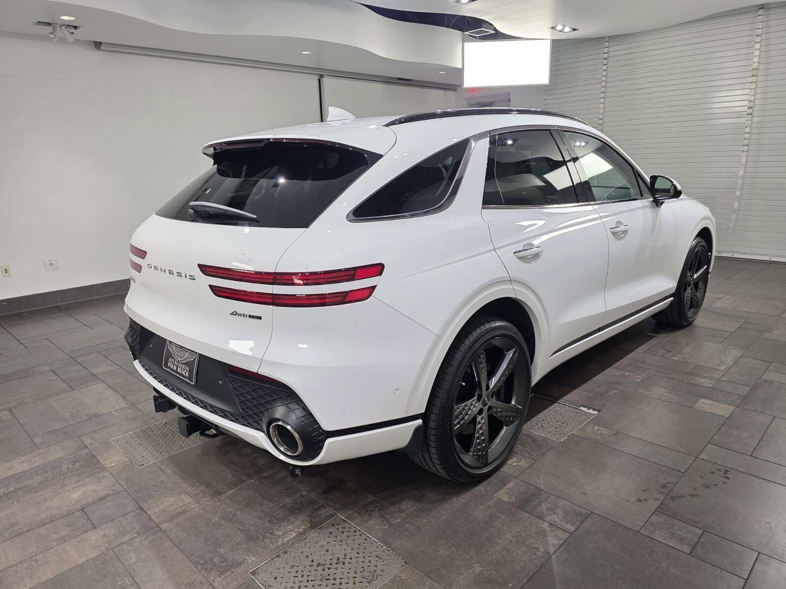 Used 2025 Genesis GV70 3.5T Sport w/ Sport Advanced Package image 25