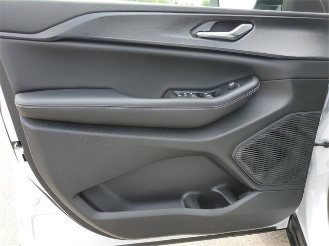 Used 2023 Jeep Grand Cherokee Laredo w/ Luxury Tech Group I image 18