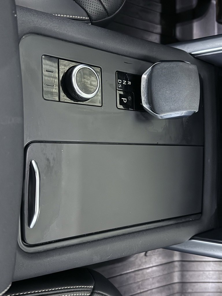 Used 2022 Land Rover Discovery HSE R-Dynamic image 38