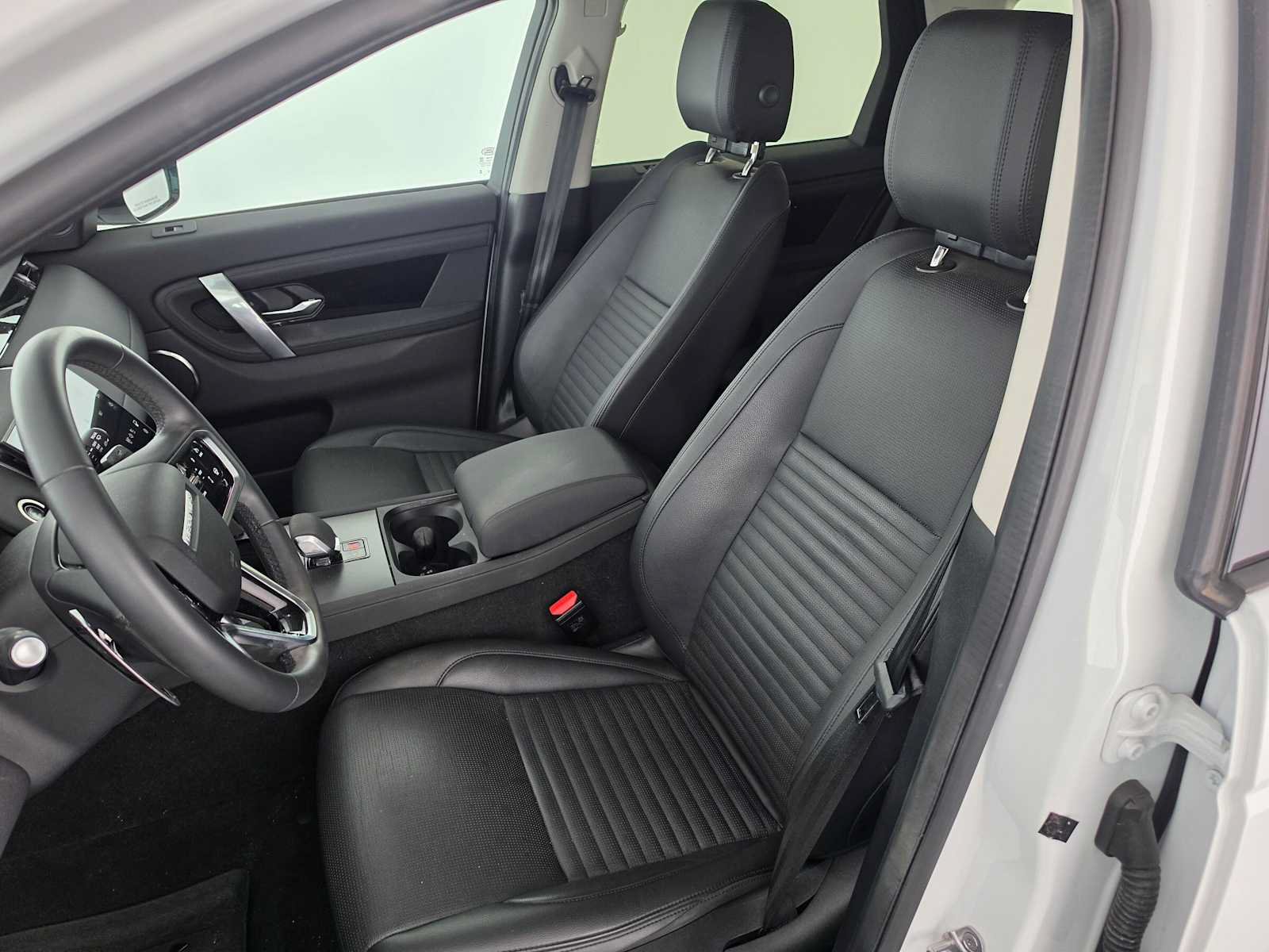 Used 2025 Land Rover Discovery Sport S AWD/4WD image 21