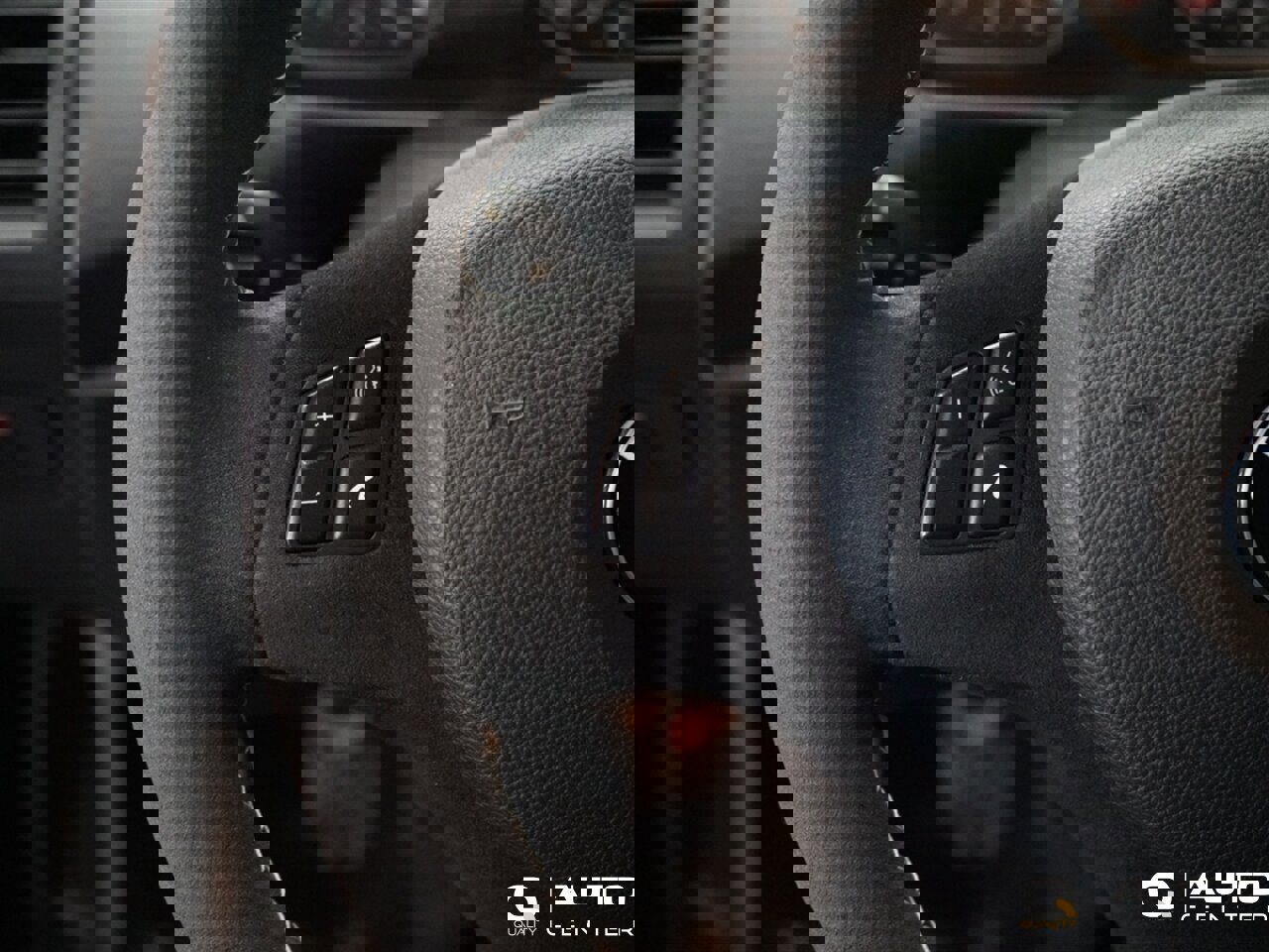 Used 2011 BMW 1 Series M image 22