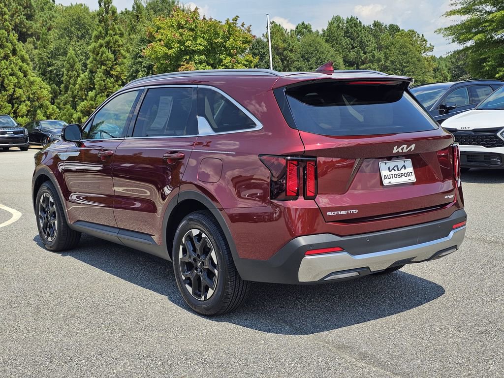 Used 2025 Kia Sorento S w/ Panoramic Sunroof Package image 13
