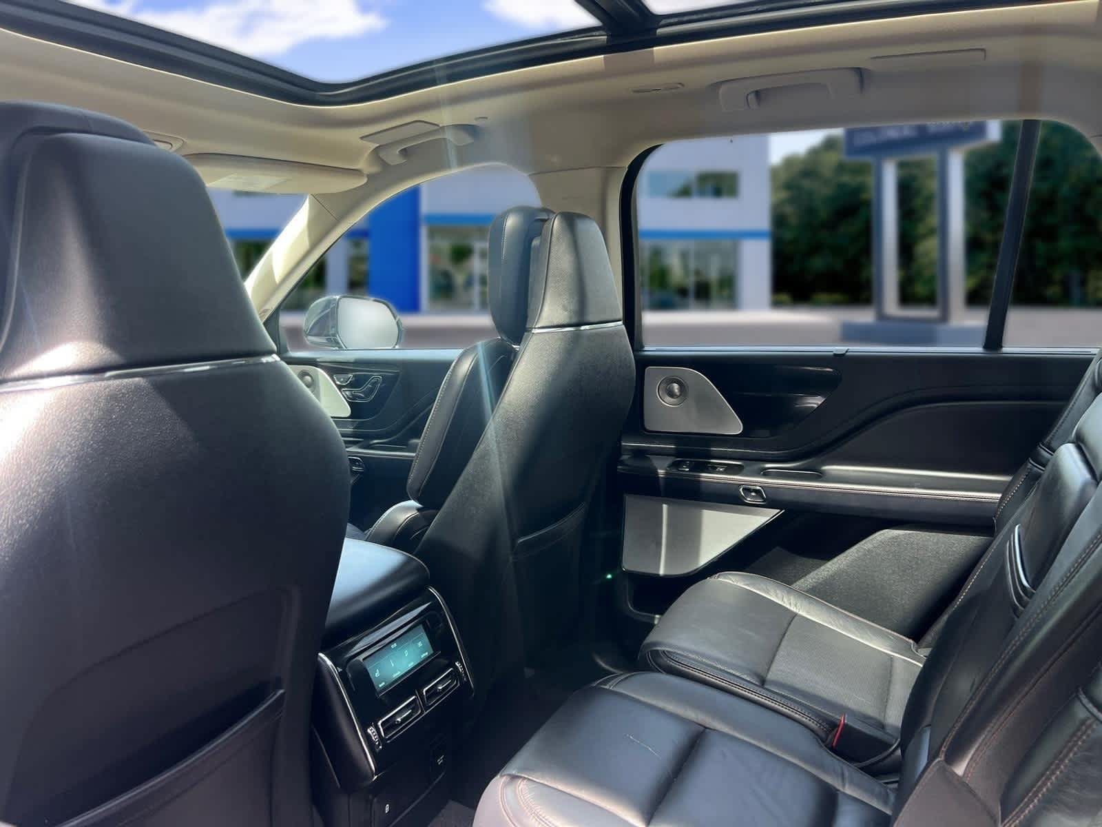 Used 2020 Lincoln Aviator Reserve AWD/4WD image 29