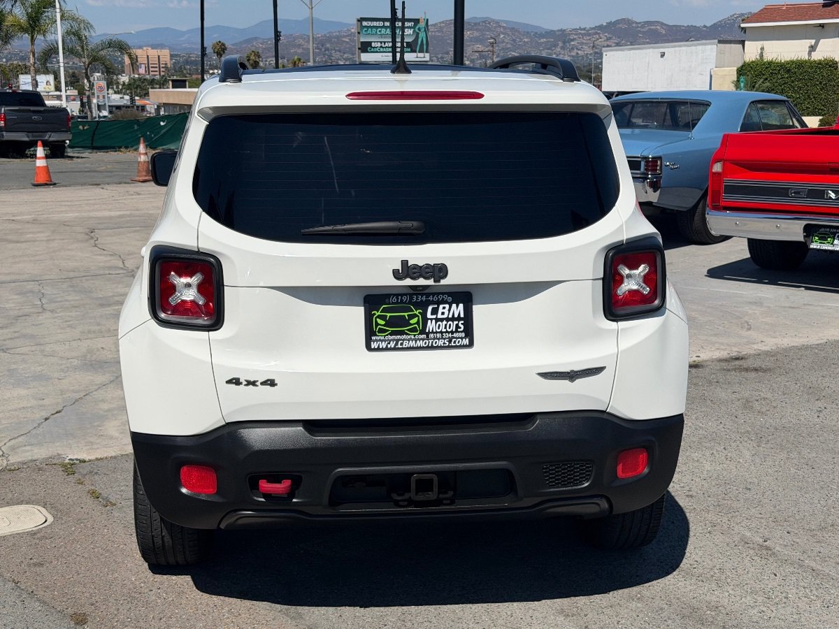Used 2017 Jeep Renegade Trailhawk AWD/4WD image 8