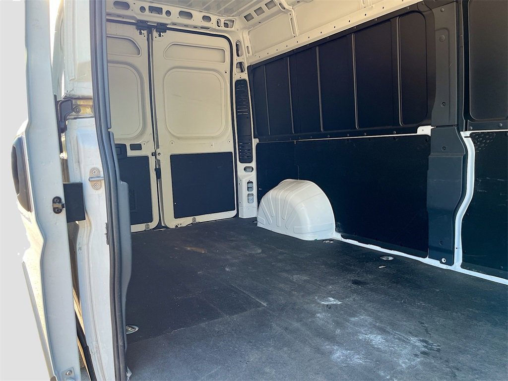 Used 2025 RAM ProMaster 2500 w/ Convenience Group image 23