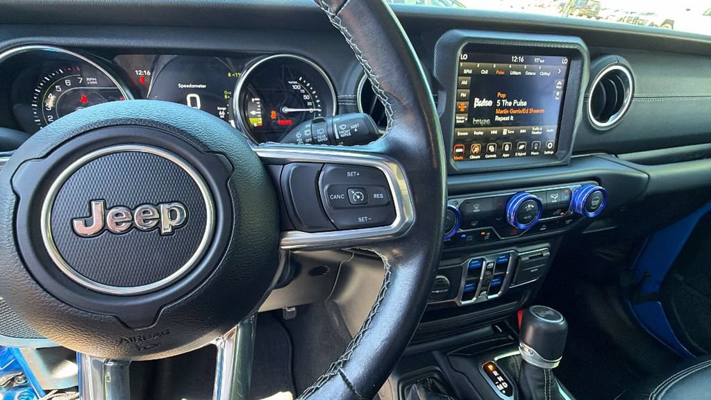 Used 2021 Jeep Wrangler Unlimited Sahara AWD/4WD image 27