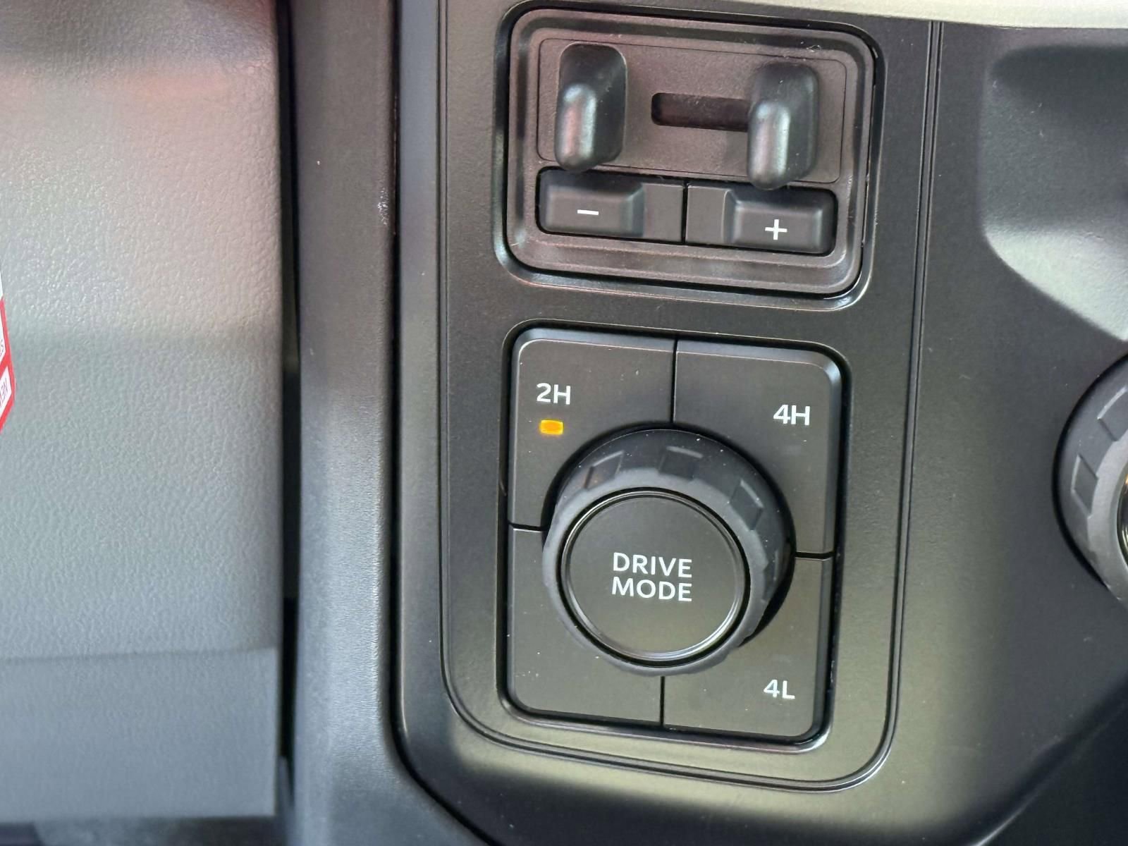 New 2026 Ford F450 XLT w/ XLT Value Package AWD/4WD image 16