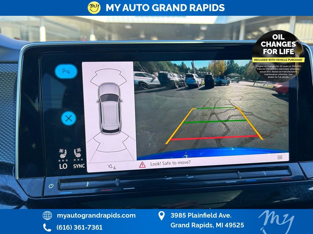 Used 2024 Volkswagen Atlas Cross Sport SEL R-Line image 14