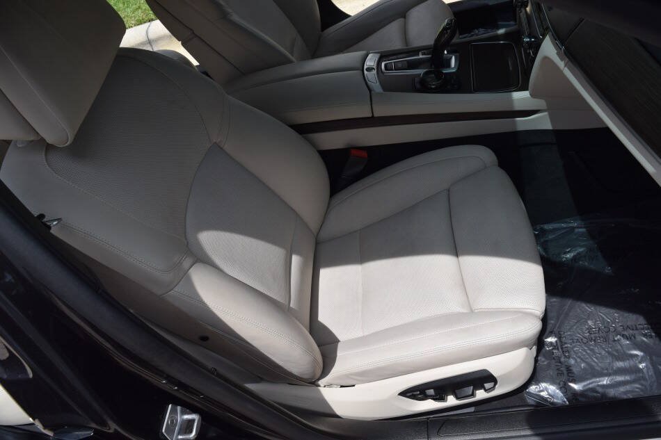 Used 2015 BMW 750i RWD image 50