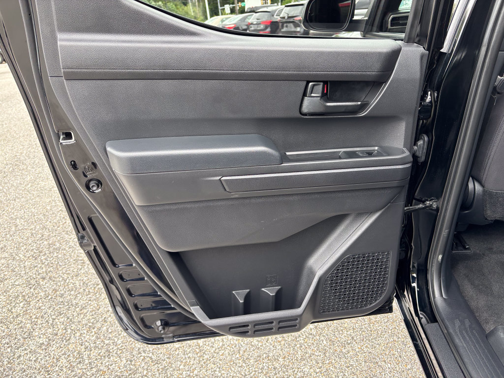 Certified 2025 Toyota Tacoma SR5 AWD/4WD image 43