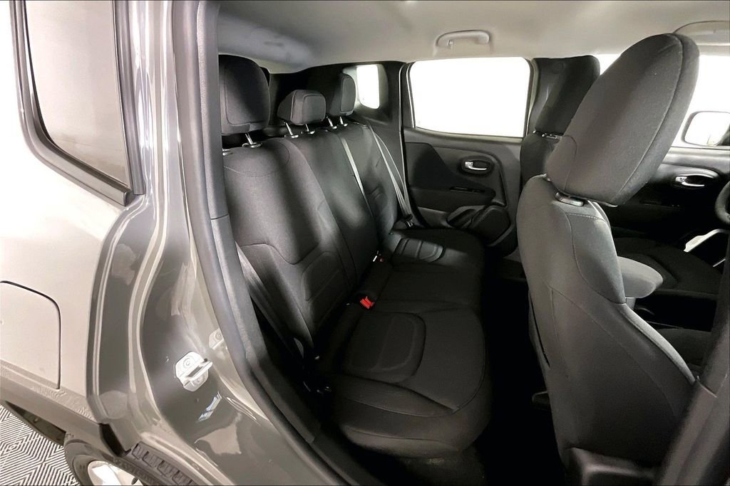 Used 2020 Jeep Renegade Latitude image 26