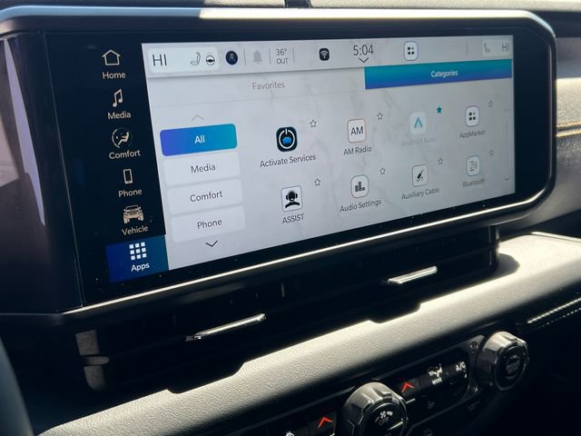 Used 2024 Jeep Wrangler Unlimited Sahara image 24