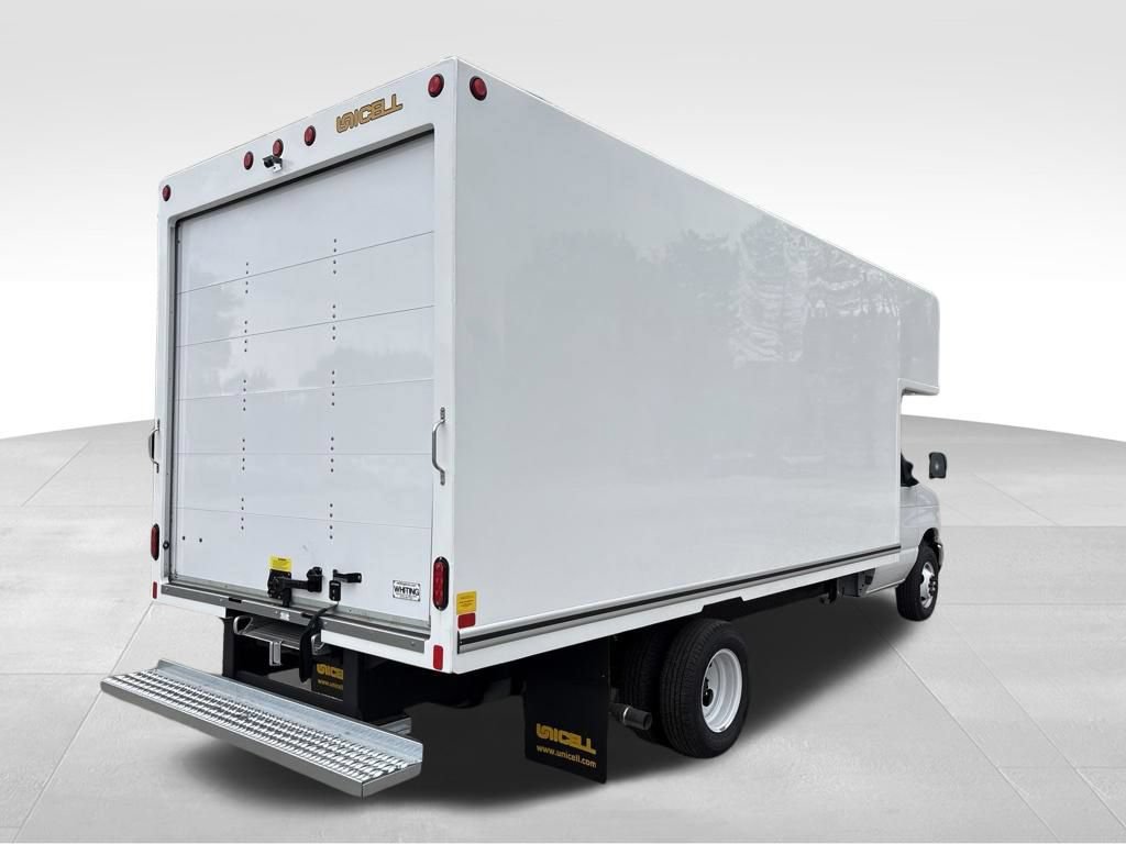New 2027 Ford E-450 and Econoline 450 Super Duty w/ Power Equipment Group RWD image 9